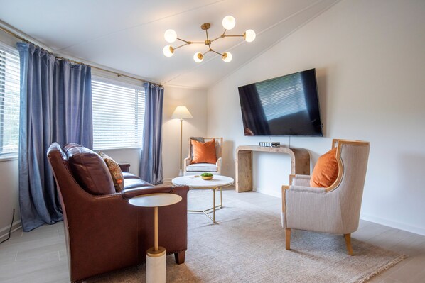 Living area - The Speak Easy, 2BR Condo by Velvet Ditch Villas (Oxford)