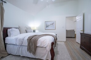 2 bedrooms - The Pappy, 2BR House by Velvet Ditch Villas (Oxford)