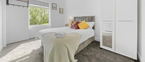 3 habitaciones, tabla de planchar con plancha y wifi gratis