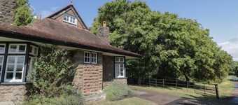 Raglan Lodge