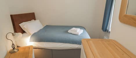 4 室のベッドルーム、客室ごとに異なる装飾、客室ごとに異なるインテリア、WiFi (無料)