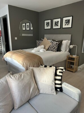 1 bedroom, iron/ironing board, free WiFi, bed sheets