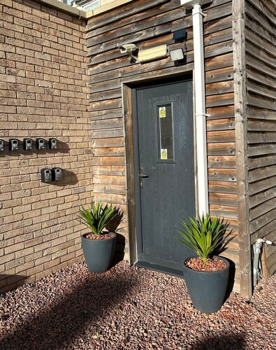 Flat 2 - Bright & Modern Studio Flat in Central Hereford