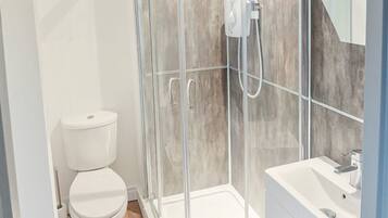 Hårføner og håndklær