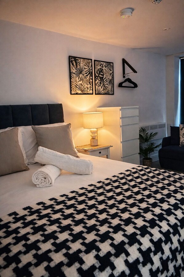 1 Schlafzimmer, Bügeleisen/Bügelbrett, kostenloses WLAN, Bettwäsche