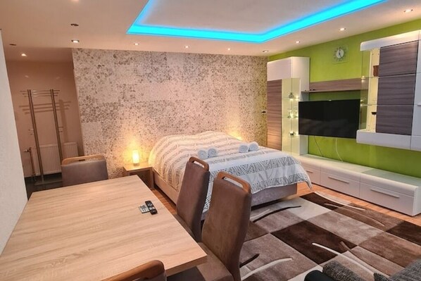 1 bedroom, iron/ironing board, WiFi, bed sheets