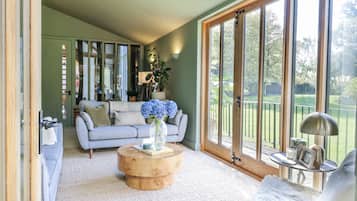 Cottage | Living area