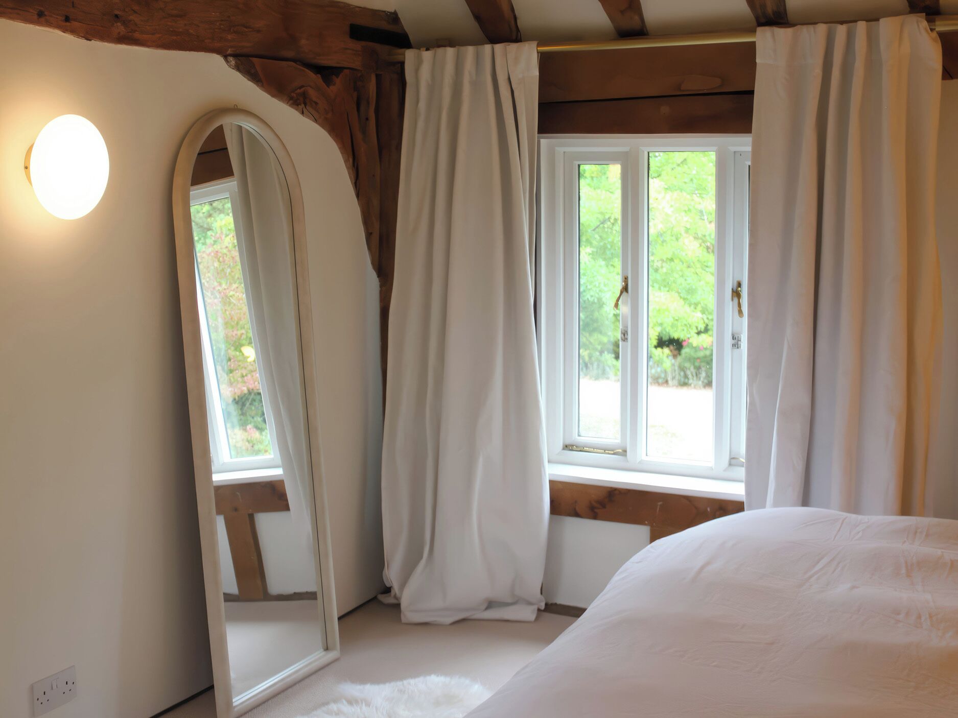 4 bedrooms, individually decorated, individually furnished, free WiFi