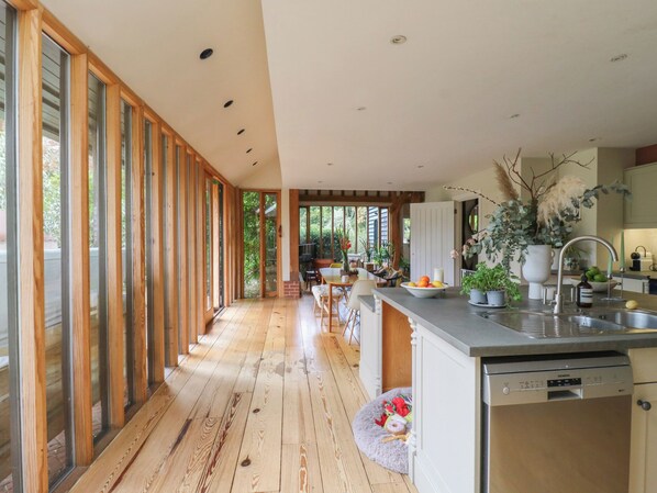 Cottage | Private kitchen - Headland Barn (Maldon)