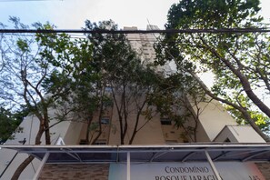 2 bedrooms - Apartamento com Lazer Wi-fi e Garagem em Jaragu (São Paulo)