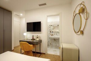 Classic Double Room, 1 Queen Bed | Premium bedding, down comforters, minibar, in-room safe