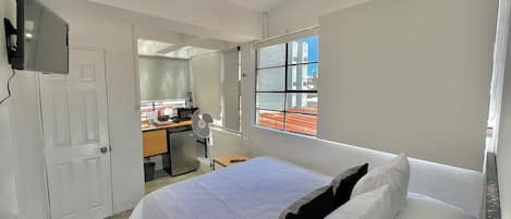 Chambre Double | Fer et planche à repasser, Wi-Fi gratuit, draps fournis