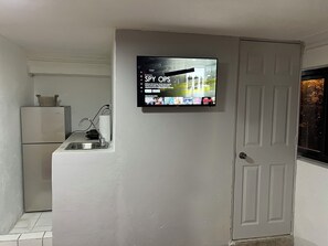 Basic Double Room, 2 Double Beds