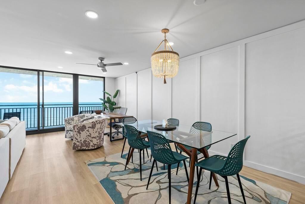 Condo, Multiple Beds (Moontide B707) | Dining