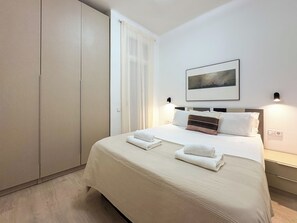 Appartement (2 Bedrooms) | 2 chambres, fer et planche à repasser, lit de bébé (gratuit)