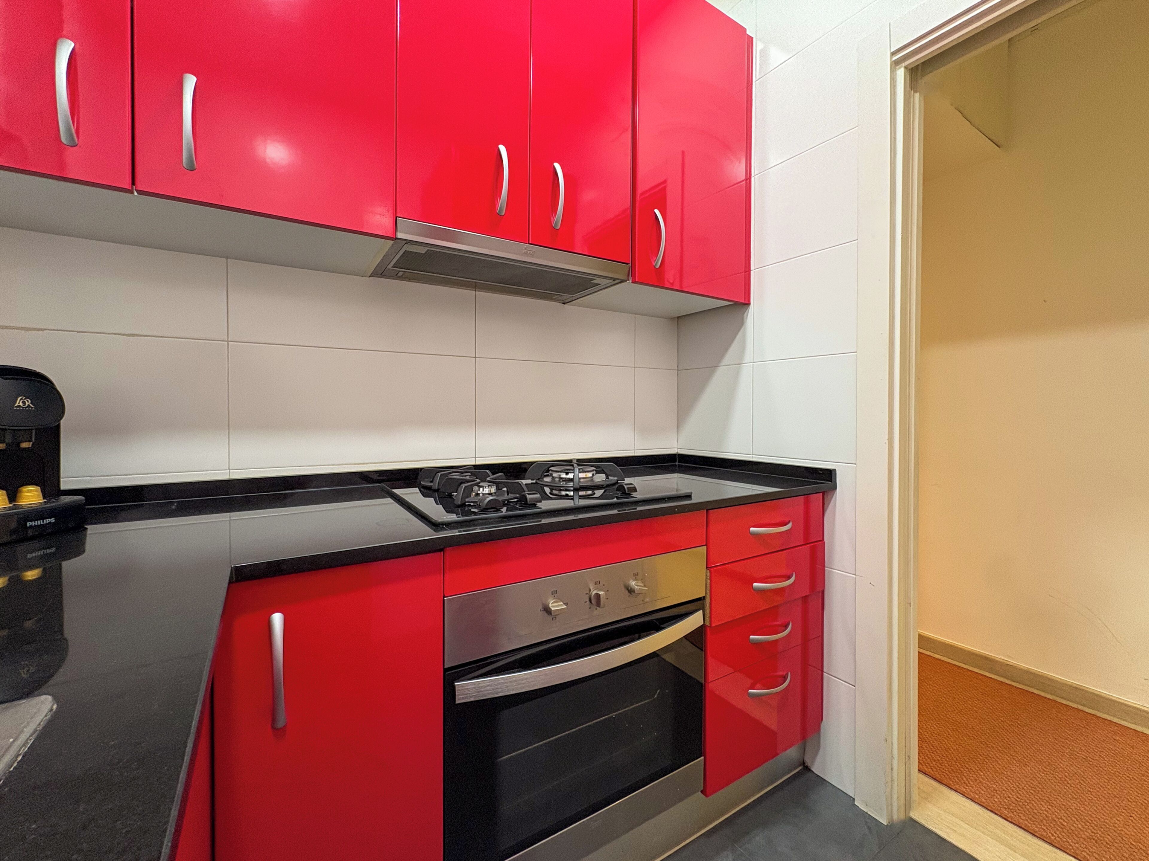Apartment (2 Bedrooms) | Private kitchen | Fridge, microwave, oven, electric kettle