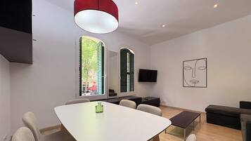 Apartment (2 Bedrooms) | Living area | TV