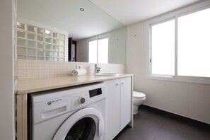 Apartment (0 Bedroom) | Bathroom - Stay U-nique Apartments Colom (Barcelona)