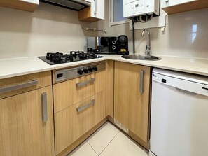 Apartment (3 Bedrooms) | Private kitchen - Stay U-nique Apartments Borbó (Barcelona)