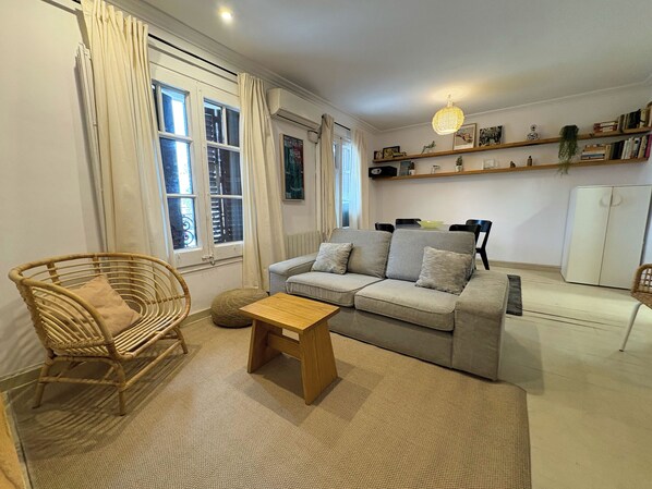 Apartment (3 Bedrooms) | Living area | TV, DVD player