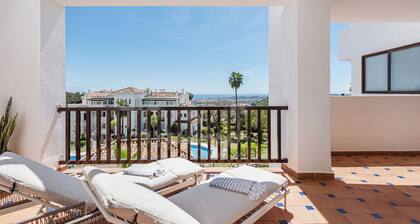 Incredible Apartment With sea Views and Balcony