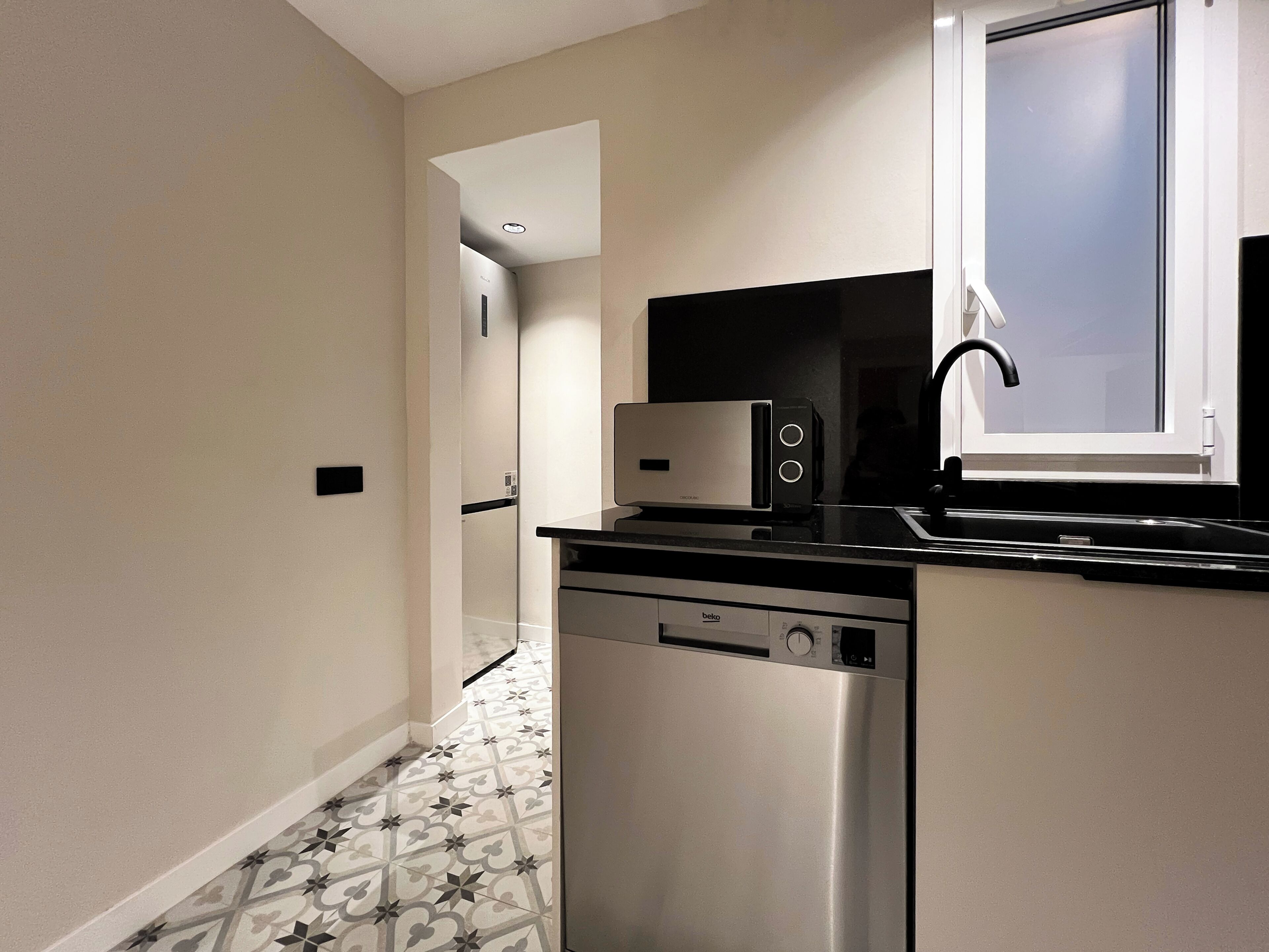 Lejlighed (4 Bedrooms) | Privat køkken | Mikrobølgeovn, ovn, opvaskemaskine, elkedel