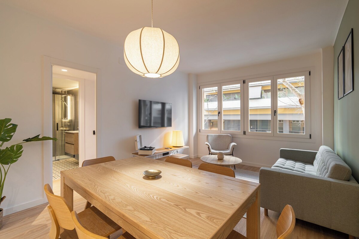 Apartment (2 Bedrooms) | Living area