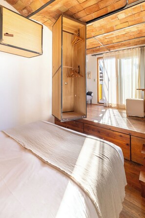 Interior - Apartment With Terrace & Views of BCN (Barcelona)