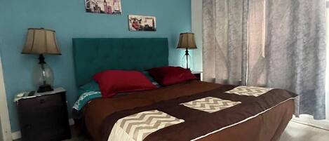 1 soverom, strykejern/-brett, wi-fi og sengetøy