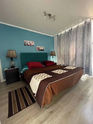 1 habitación, tabla de planchar con plancha, wifi y ropa de cama 