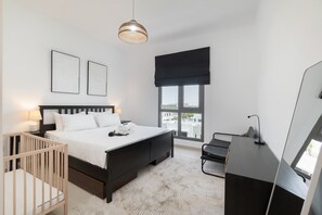1 bedroom, Internet - Townsquare Apartment Sleeps 3 With Garden Views (Dubai)