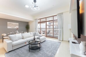 Apartment | 2 bedrooms, Internet - JVC Apartments Sleeps 5 in Great Location (Dubai)