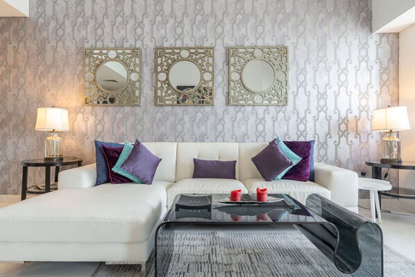 Apartment | 1 bedroom, Internet - Elegant Unit in Marina Sleeps 2 With Harbour Views (Dubai)