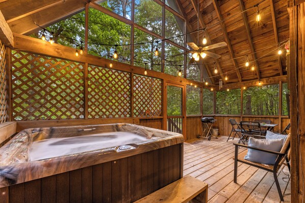 Bain à remous intérieur