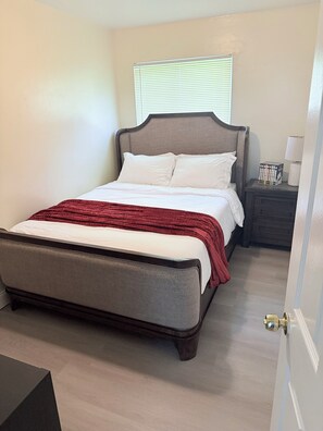 4 Schlafzimmer, Bügeleisen/Bügelbrett, kostenloses WLAN, Bettwäsche