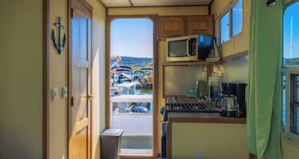 Houseboat Paradise Vacation