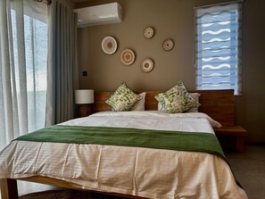 4 bedrooms, iron/ironing board, WiFi, bed sheets - Fleur&Sel Westcoast villa Mauritius (Flic en Flac)