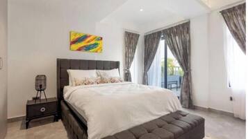 4 bedrooms, internet, bed sheets