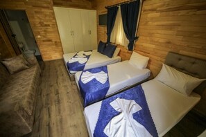 Quarto casal ou duplo standard, vista para a montanha | Wi-Fi de cortesia