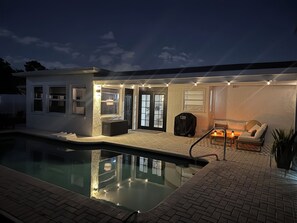 屋外プール、温水プール