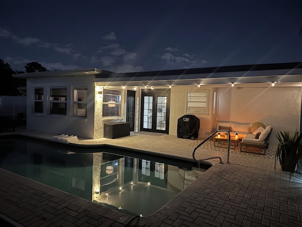 Outdoor pool, a heated pool