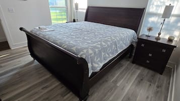 4 bedrooms, free WiFi, bed sheets