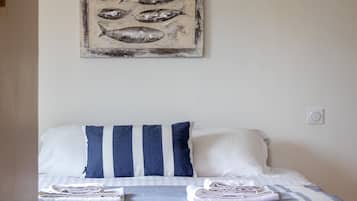 1 chambre, fer et planche à repasser, Wi-Fi, draps fournis
