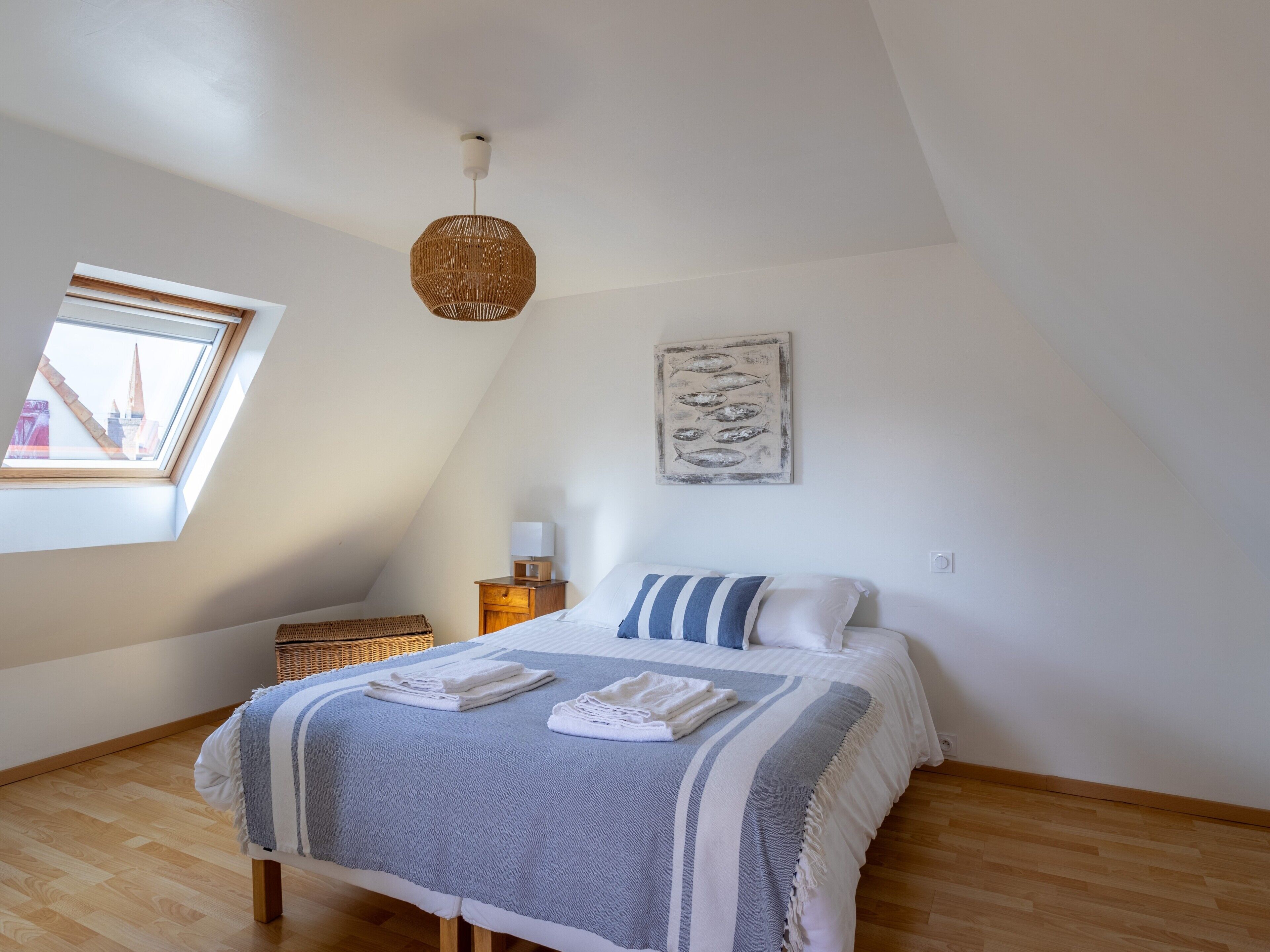 1 slaapkamer, een strijkplank/strijkijzer, wifi, beddengoed