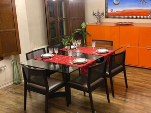 Dining - Luxurious apartment in downtown area (València)