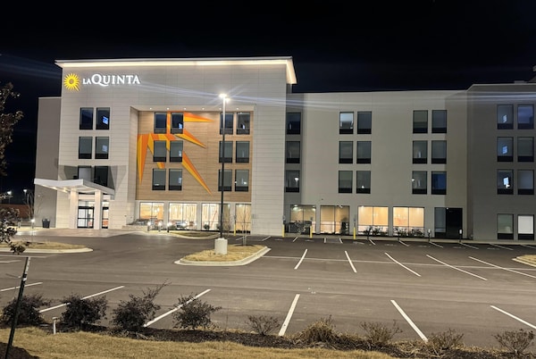 La Quinta Inn & Suites By Wyndham Jackson - Jackson, TN