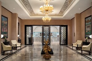 Breakfast, lunch and dinner served