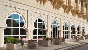 Breakfast, lunch and dinner served