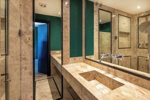 Dusche, Haartrockner