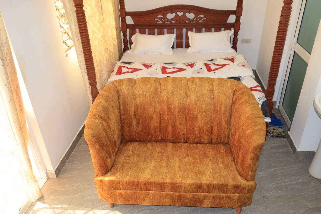1 dormitorio, tabla de planchar con plancha, Internet y ropa de cama